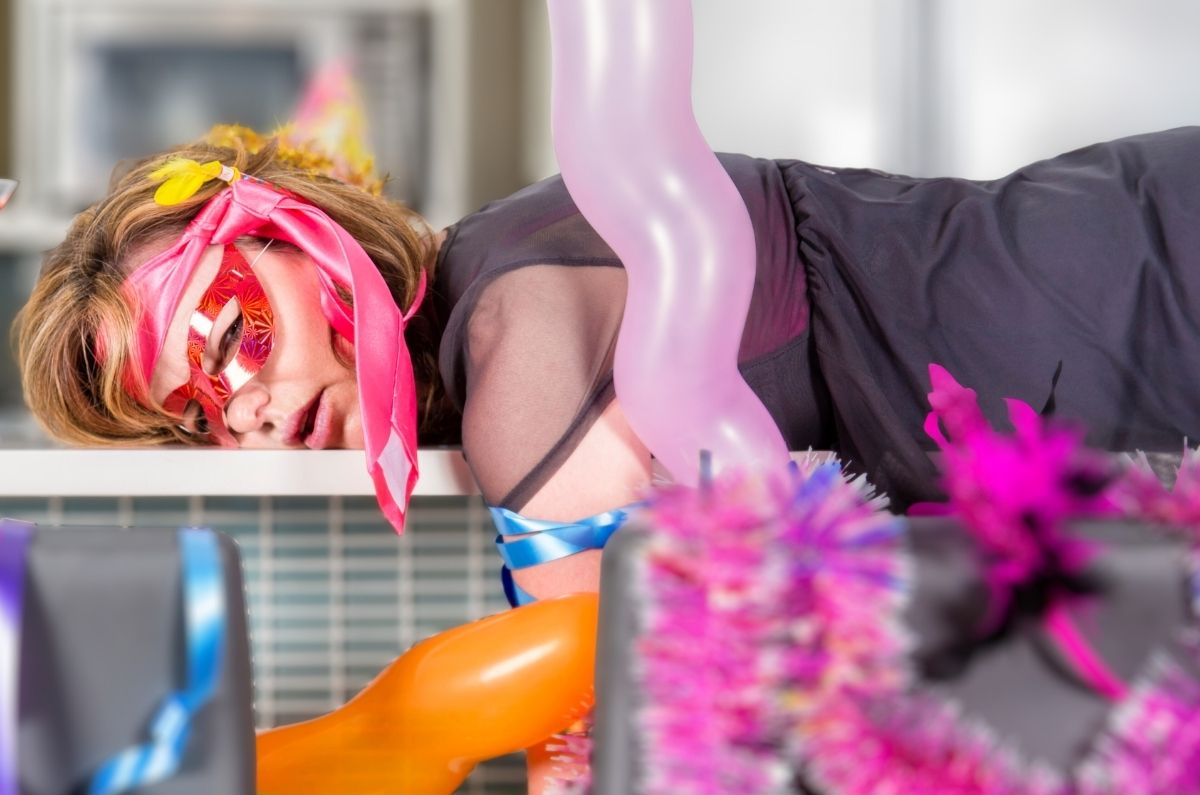 Remedios caseros para aliviar la resaca después de Halloween