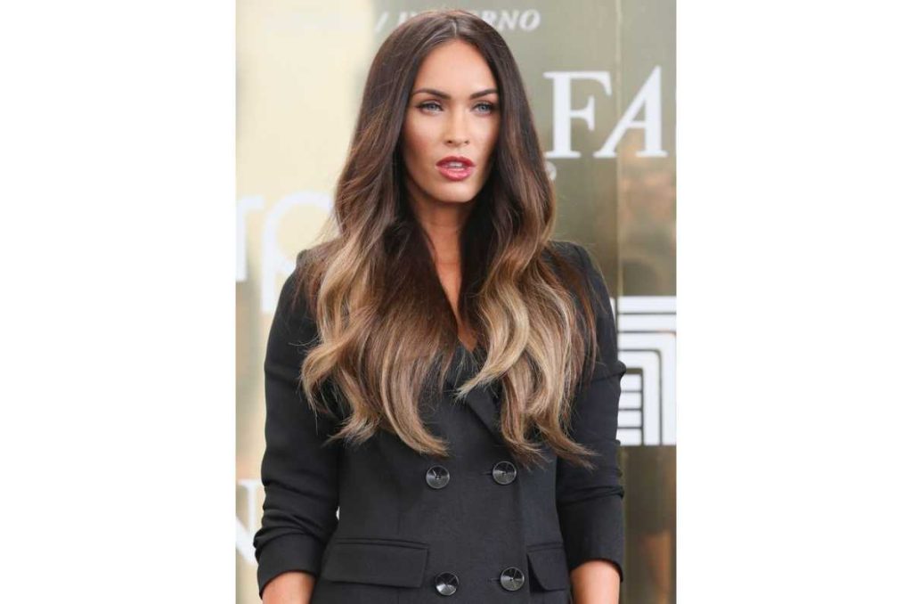 Balayage caramelo y miel: el mejor color para usarlo en otoño 2