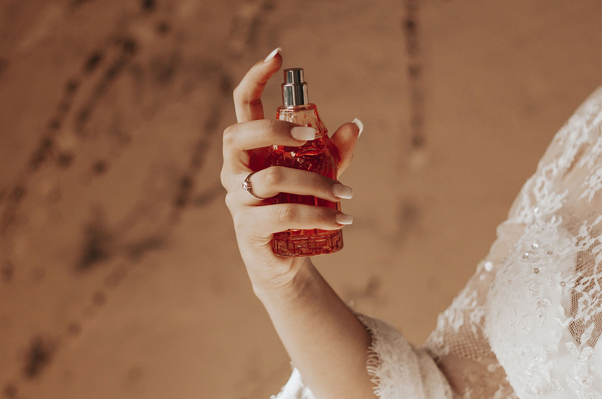 Descubre el encanto invisible: La importancia de los perfumes en nuestra vida
