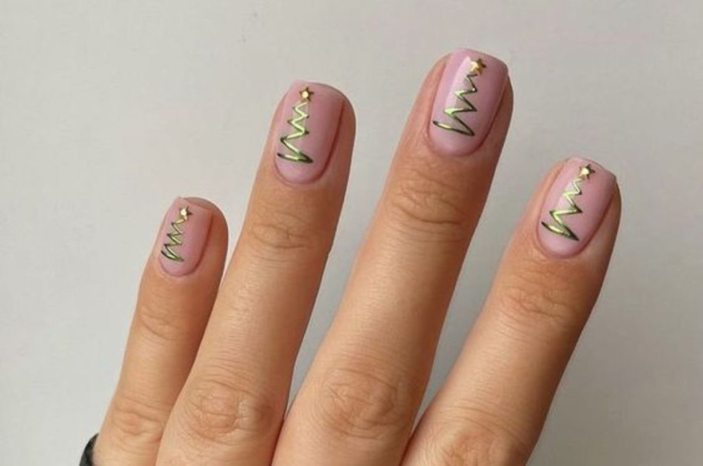 5 diseños de uñas para Navidad que puedes hacer tú misma 2