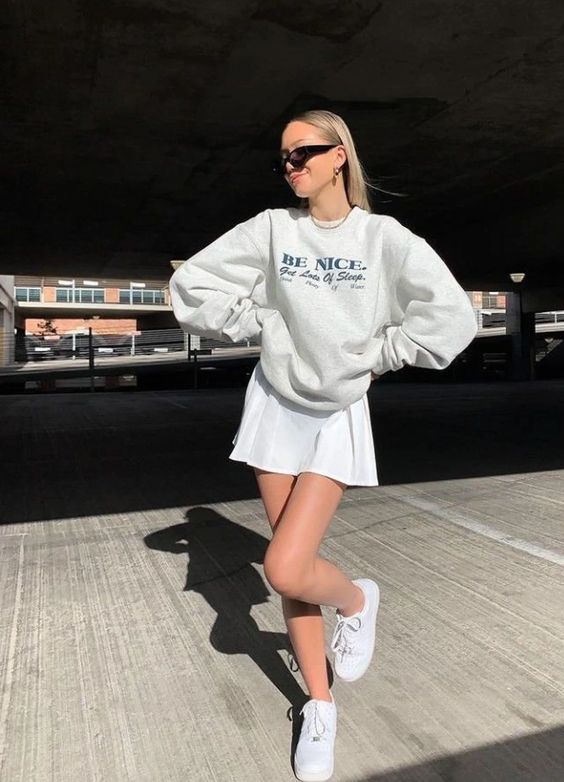 Outfits con maxi sudadera para verte arreglada en cualquier temporada 3