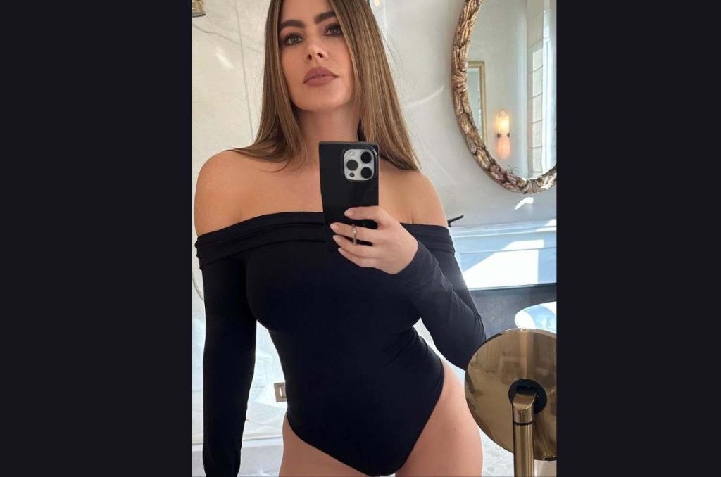 Sofía Vergara muestra cómo lucir body negro a los 51 años 0