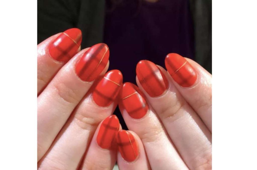 uñas rojas navideñas