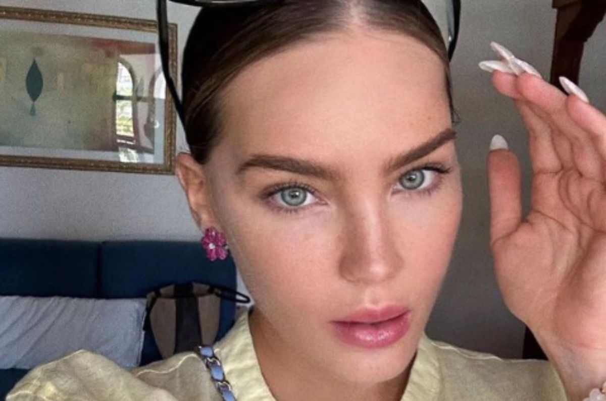 “La Barbie humana”: Belinda luce vestido rosa y la comparan con la muñeca