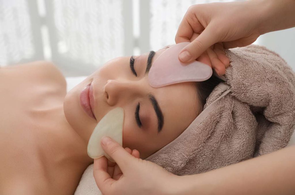 7 días de masaje facial con Gua Sha y sus beneficios 2