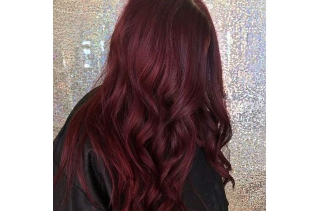 Cómo elegir un tinte rojo si eres de piel morena 5