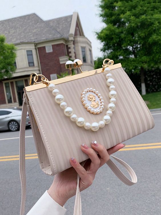 Bolsas aesthetic para lucir un outfit más elegante 4