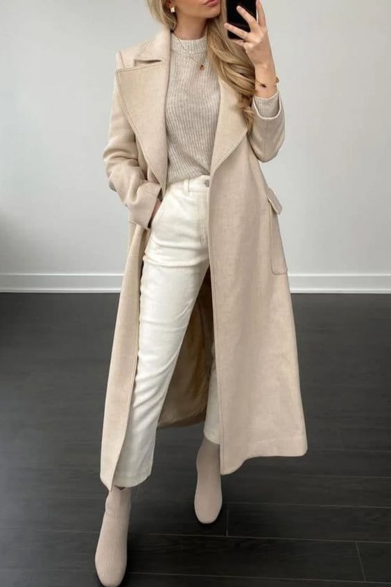 Outfits beige para lucir más elegante en el trabajo durante invierno 0