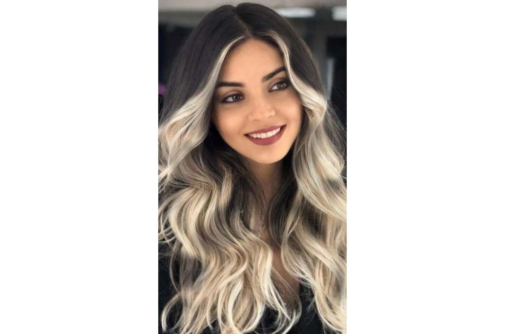 Mechas platinadas en cabello negro: la forma de ocultar las canas 2