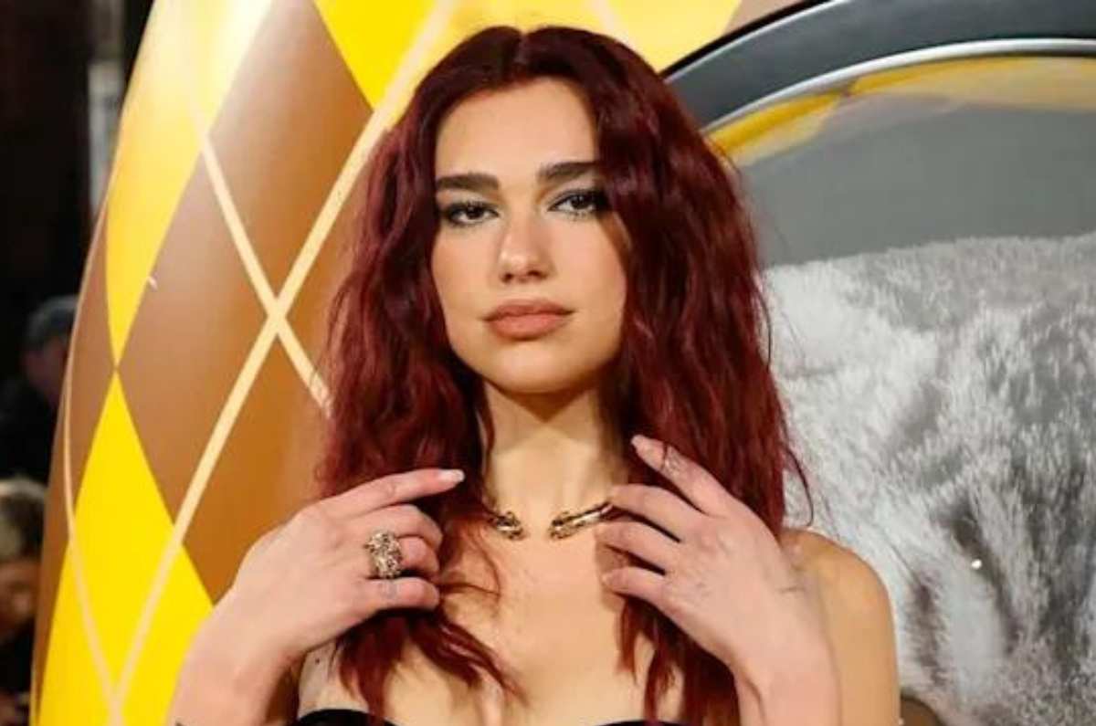 Dua Lipa y su vestido entallado de lentejuela que robó miradas en la premiere de Argylle