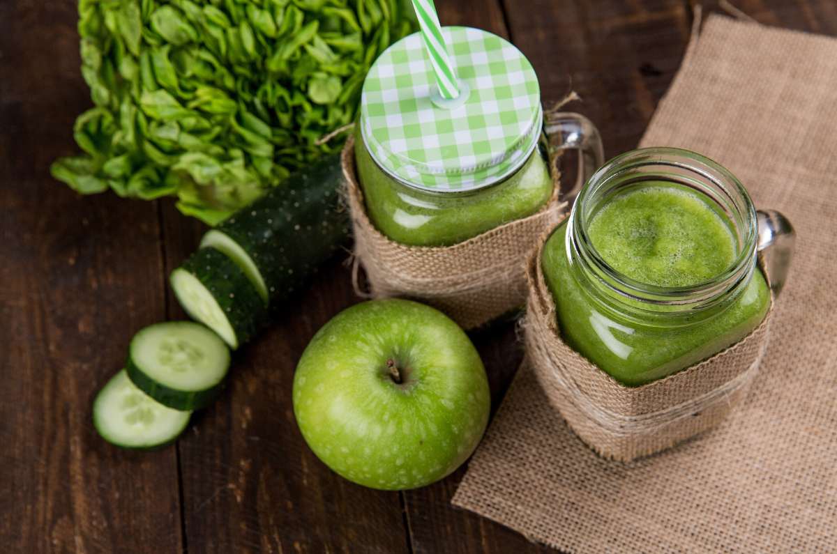 Cómo preparar jugo verde para desinflamar el cuerpo