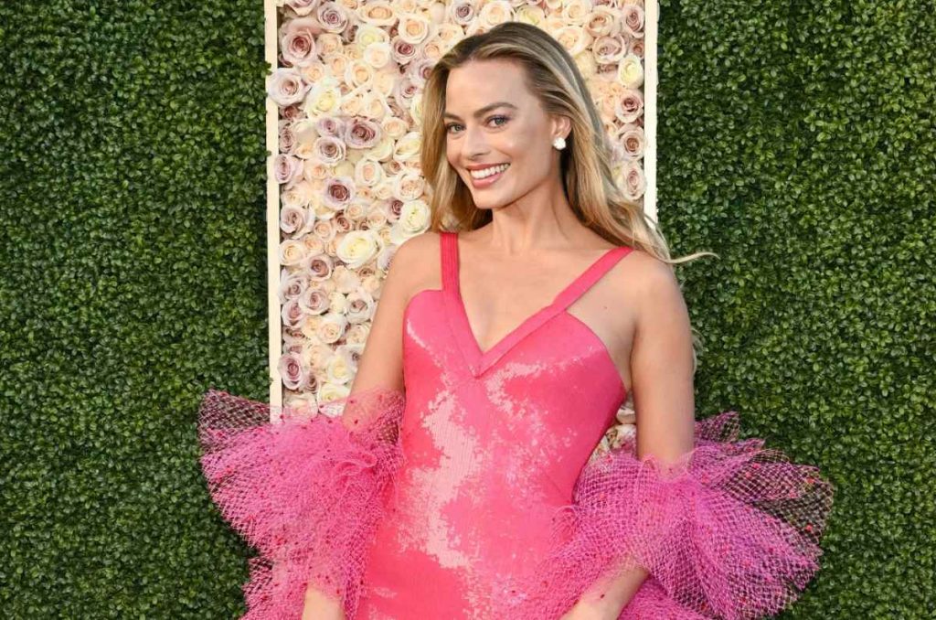 vestido de margot robbie golden globes