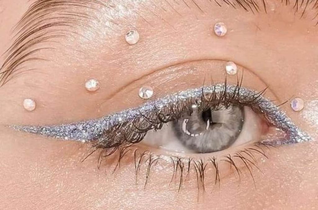 Delineados aesthetic: dale brillo a tus ojos con esta tendencia 2