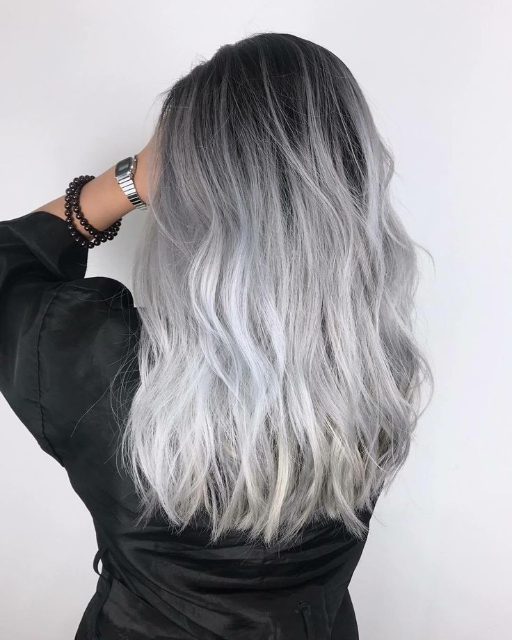 Mechas platinadas en cabello negro: la forma de ocultar las canas 6