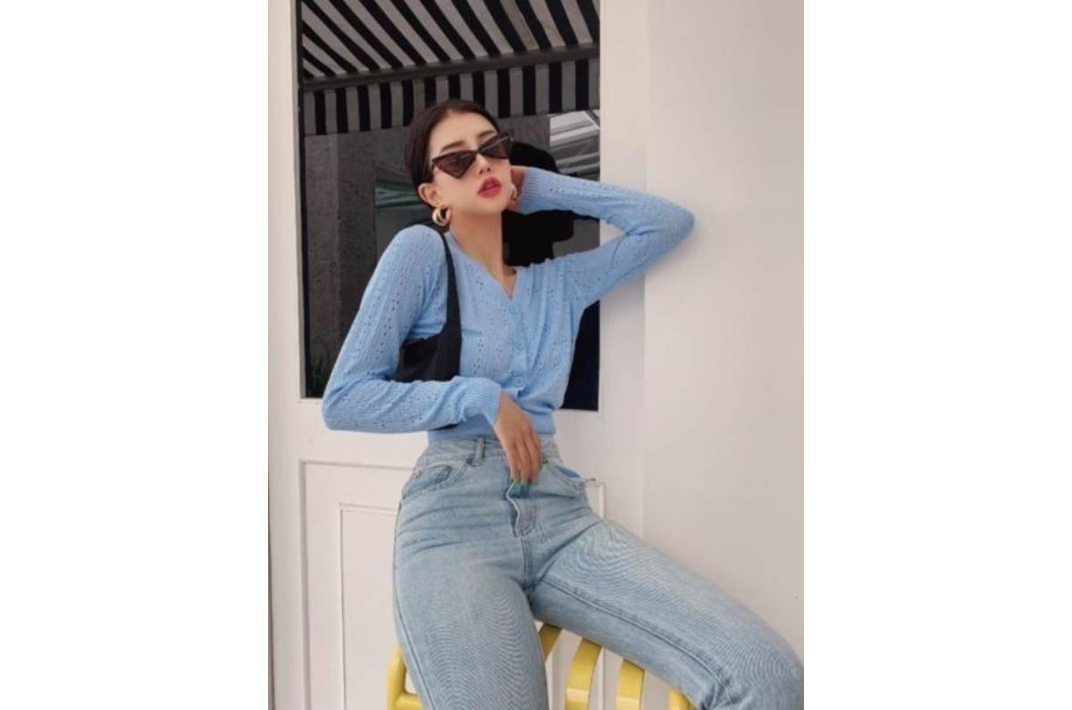Blusa de gasa azul cielo