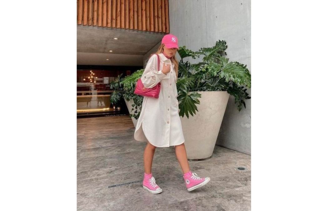 Outfits cómodos para enfrentar los cambios de clima en verano 2