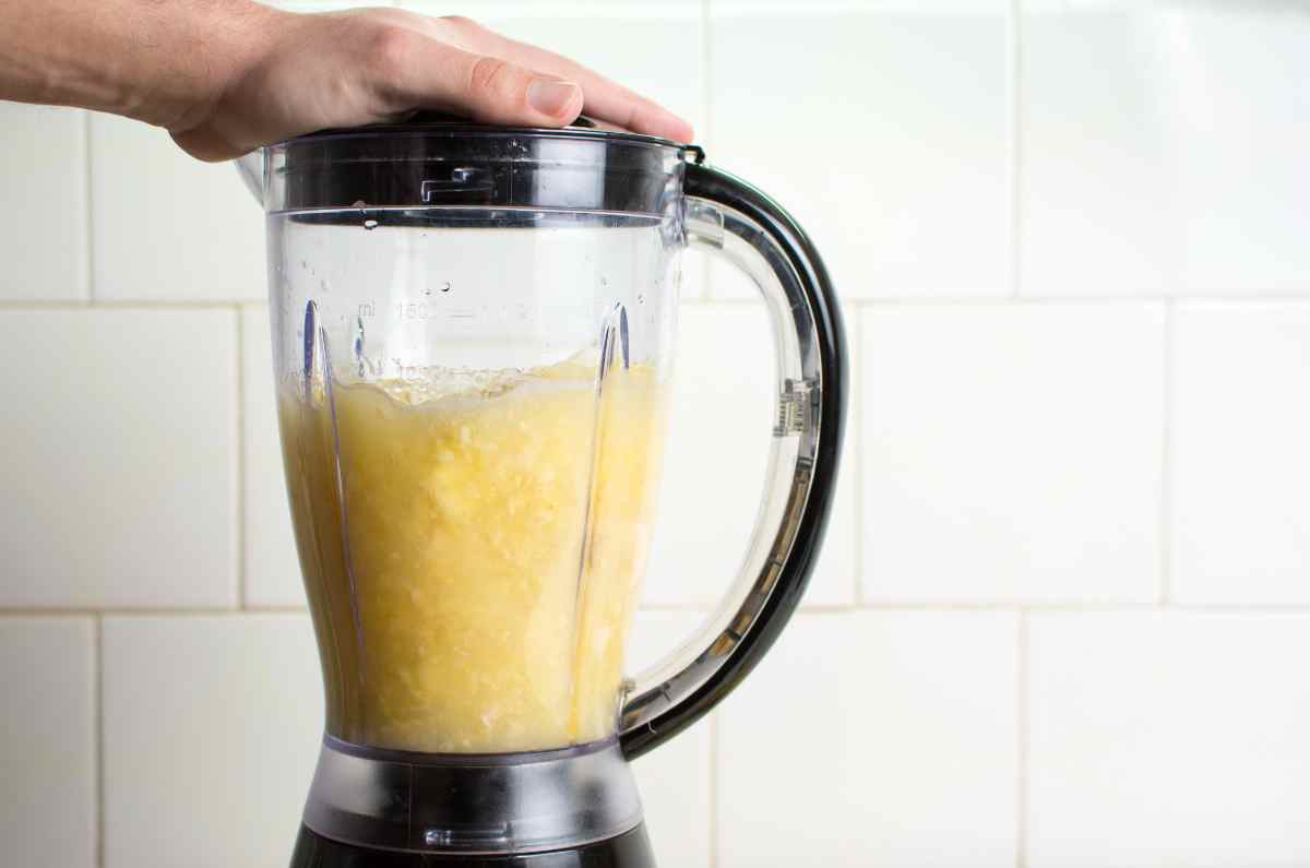 preparacion-smoothie-de-mango