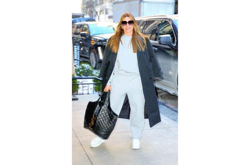 Sofía Vergara muestra cómo lucir look de aeropuerto con tenis y verse arreglada 0