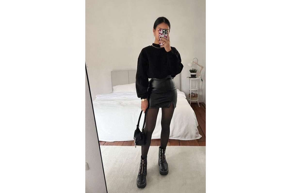 sueter-negro-y-mini-falda-negra