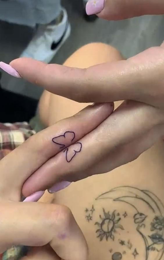 Tatuajes de mariposas pequeñas con un gran significado 1