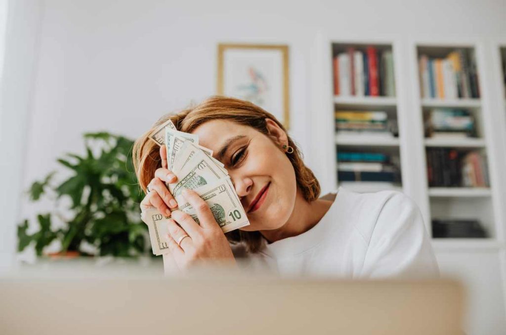 4 hábitos financieros saludables para cuidar el dinero 1