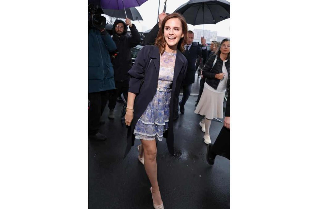 Emma Watson deslumbra en la Semana de la Moda de Milán luciendo un vestido coquette 0