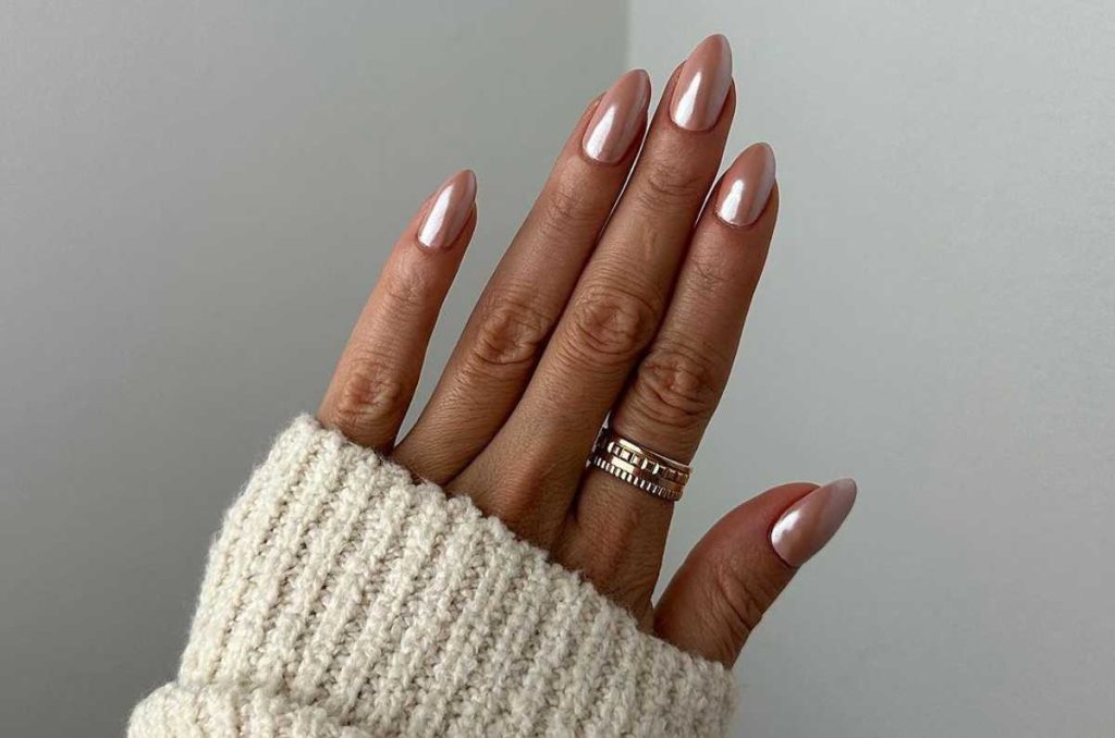 7 tendencias elegantes en uñas 2024 para pedir en tu próximo mani 3