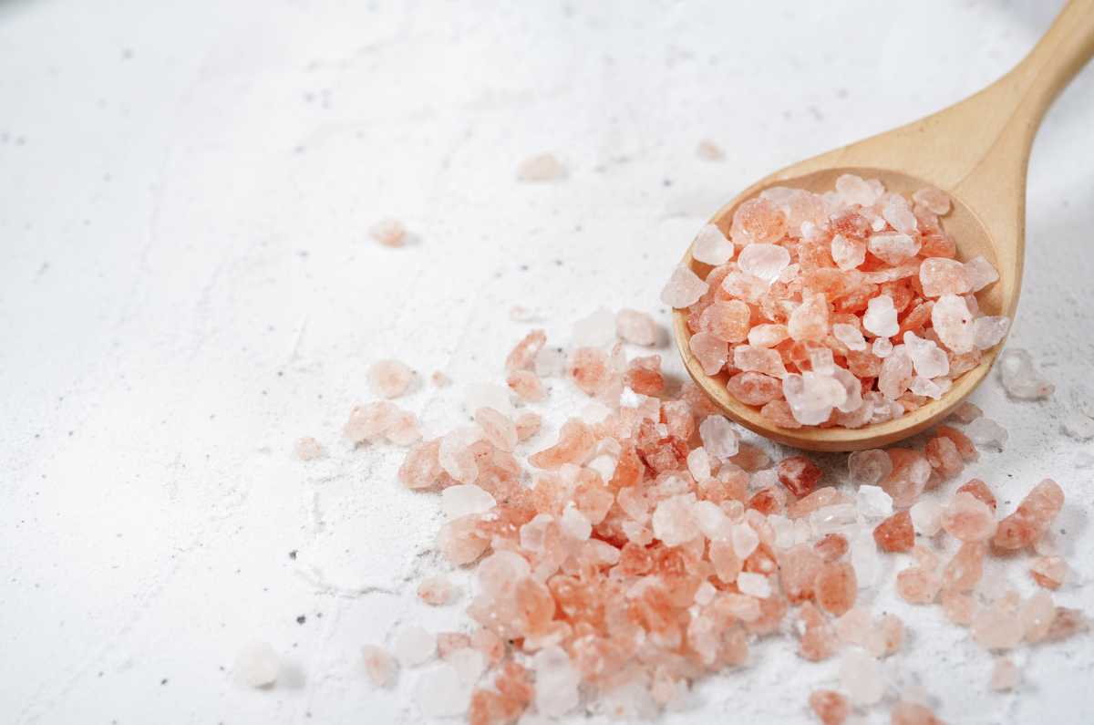 Beneficios de la sal del Himalaya (vas a querer sustituir la sal de mesa)
