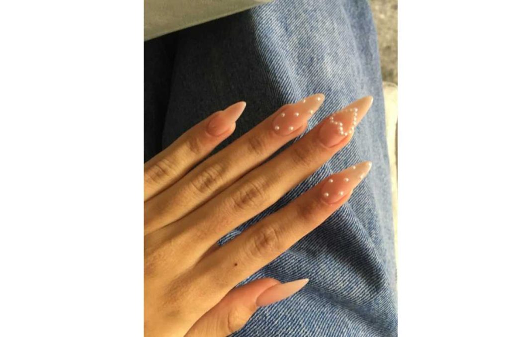 5 ideas de uñas coquette para un manicure romántico 1