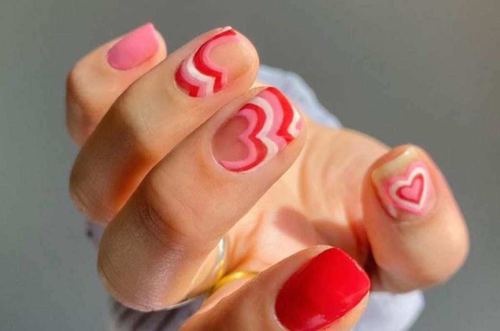 Diseños de uñas cortas ideales para San Valentín 1