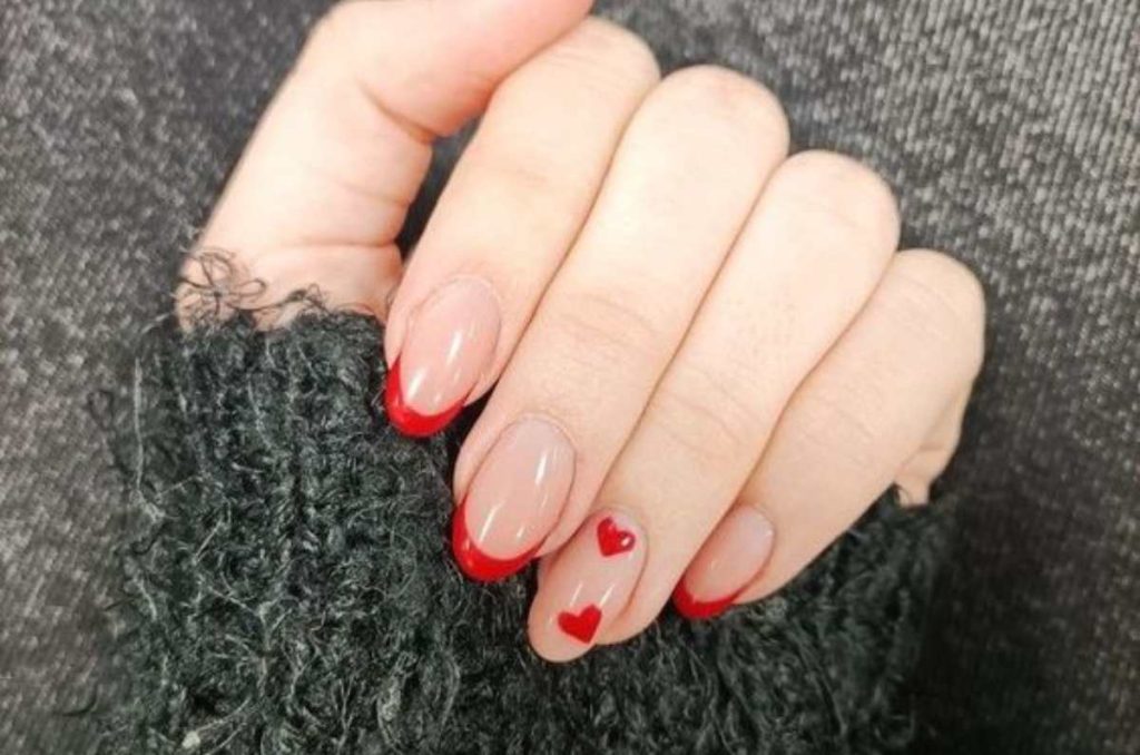 Diseños de uñas cortas ideales para San Valentín 3