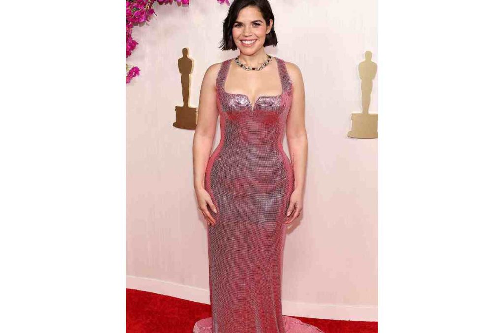 Las mejores vestidas y los looks más icónicos de los premios Oscar 2024 6