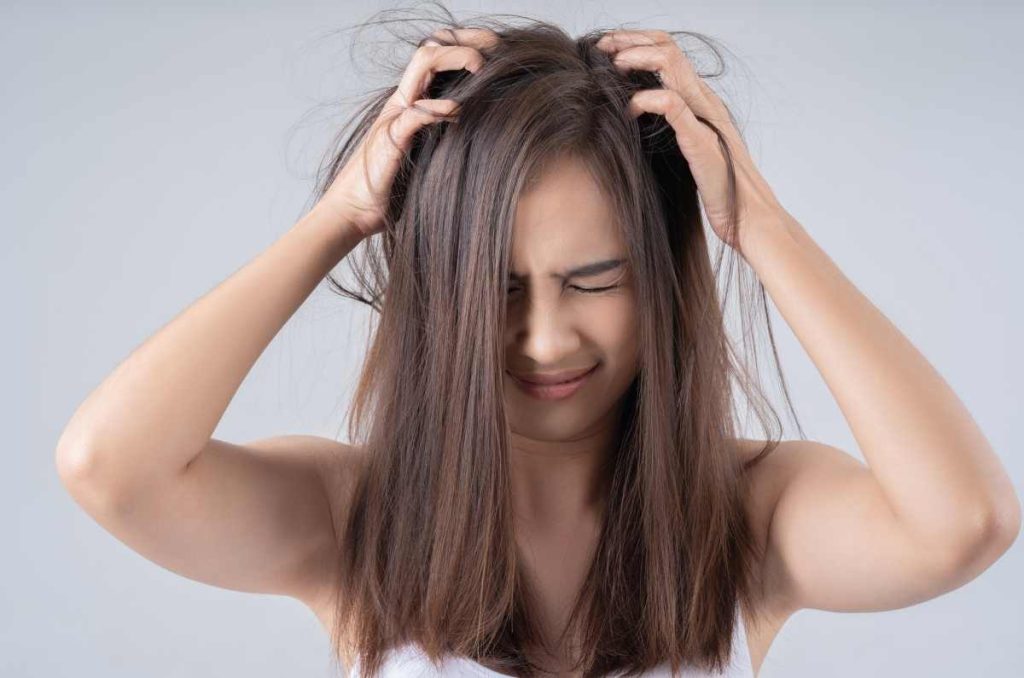 Cómo quitar el frizz del cabello y lucir una melena sedosa 0