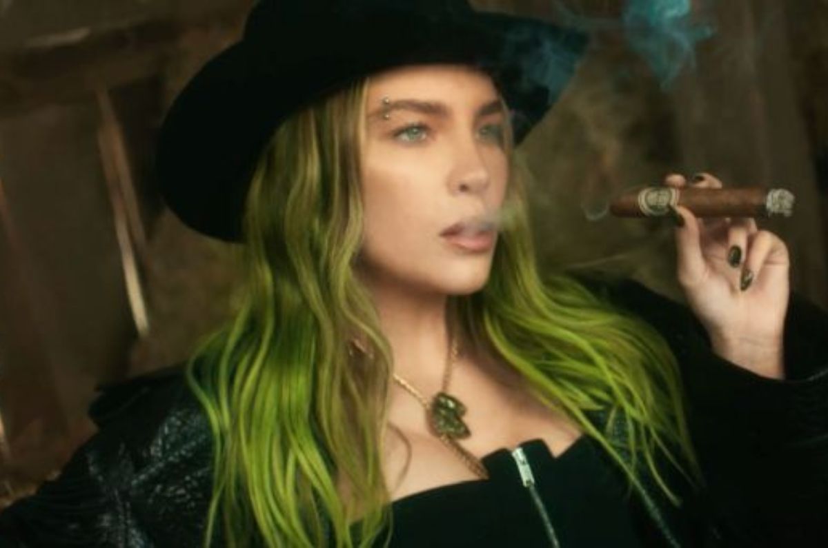 Cómo llevar el cabello verde como Belinda en «Cactus» su nuevo sencillo