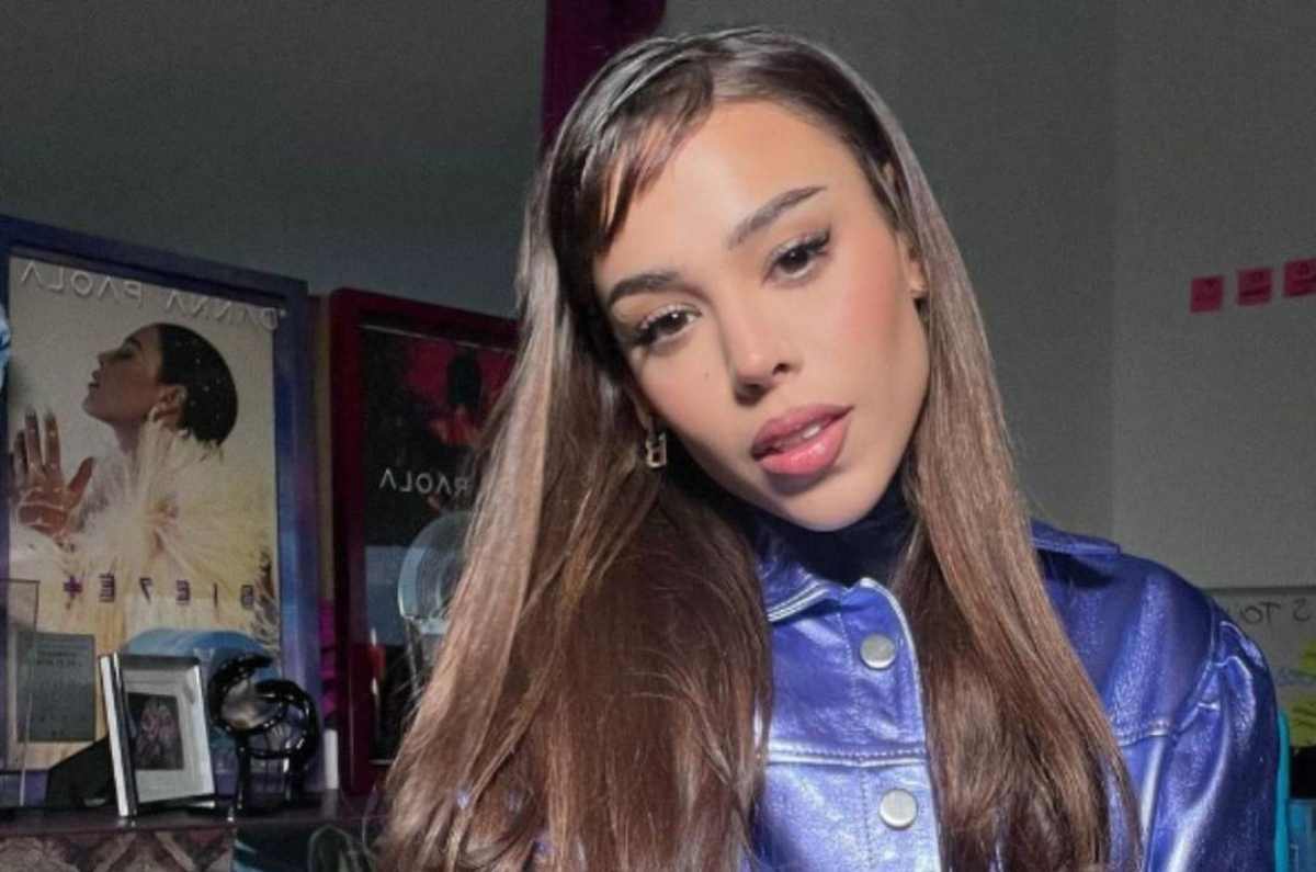 El ‘truco del sandwich’ que usa Danna Paola para fijar la base de maquillaje