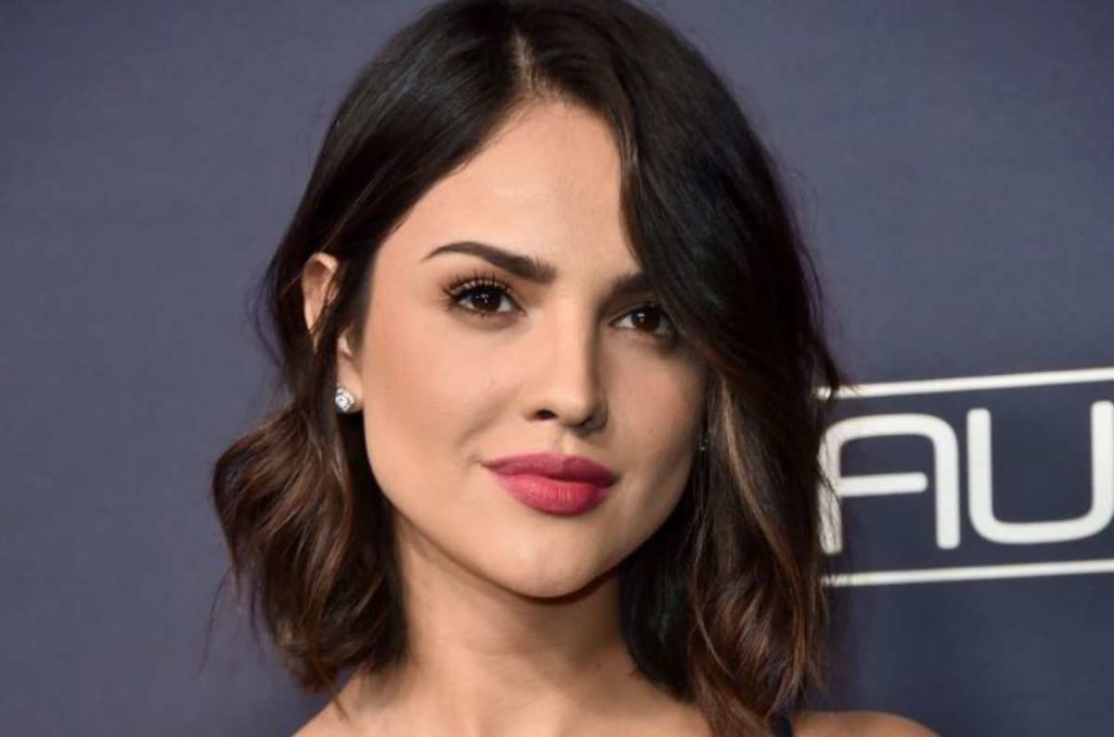 Eiza González muestra cómo usar el curly bob este 2024 1