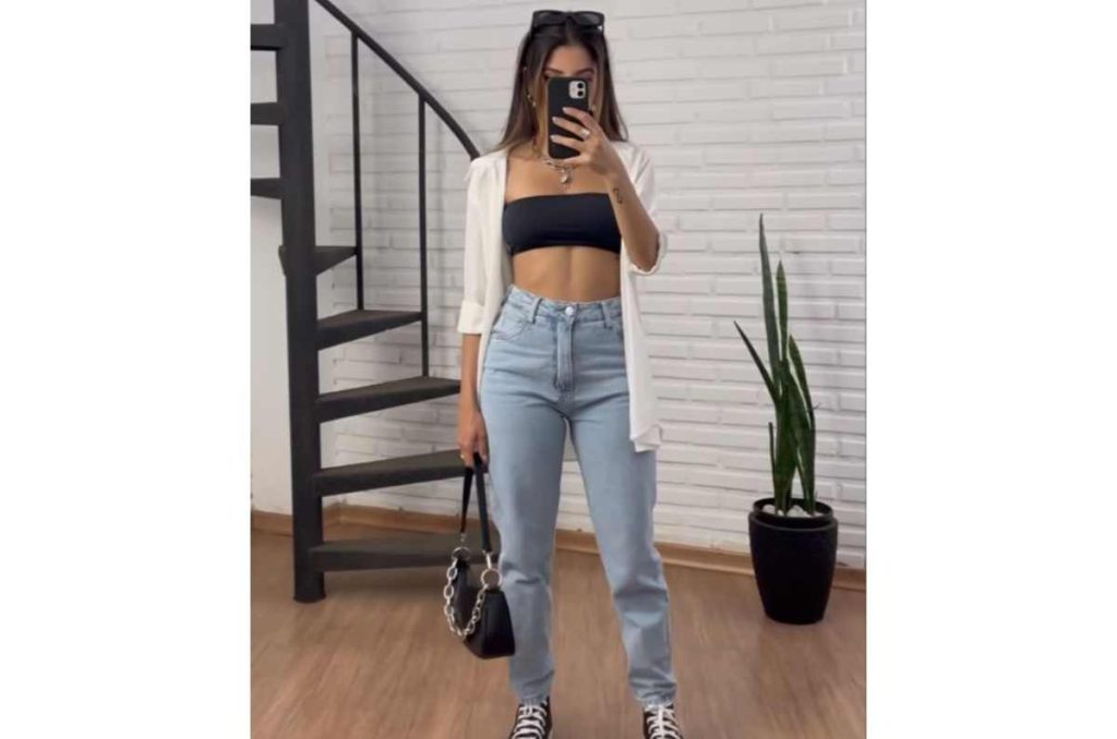 Outfits con pantalones de mezclilla que te harán sentir fresca en primavera 4