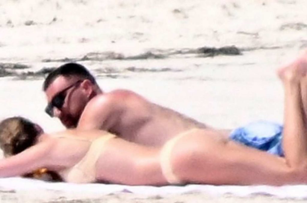 Las románticas imágenes de Taylor Swift y su novio durante sus lujosas vacaciones 0