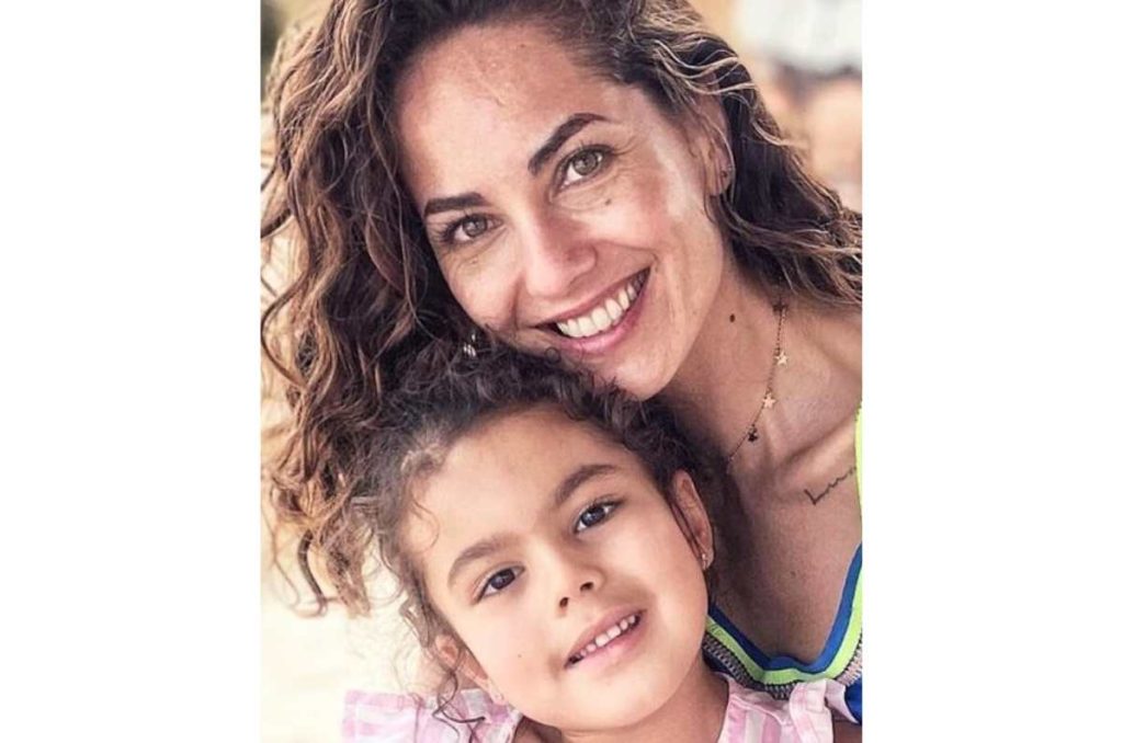 Mila Mayer: la nieta de Bárbara Mori que es idéntica a ella 3