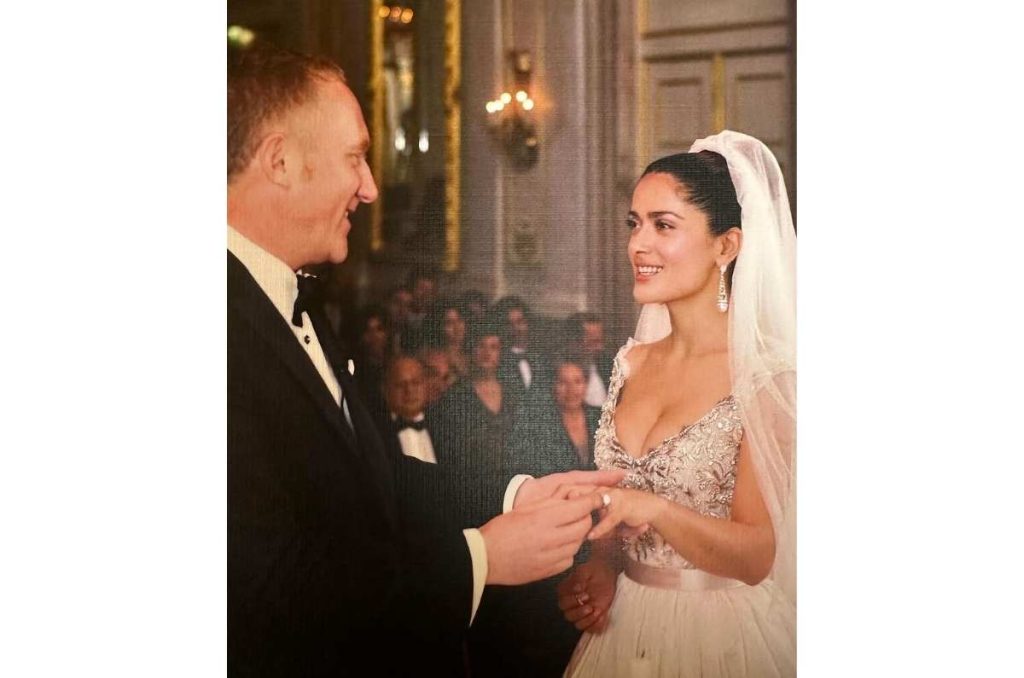 Salma Hayek comparte fotos inéditas de su boda hace 15 años 1