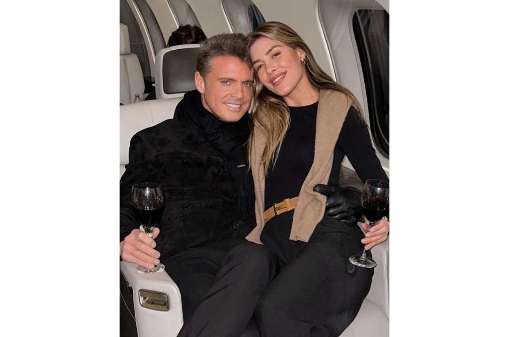 Así lucen juntos Michelle Salas y Luis Miguel en su primera foto juntos en redes 0