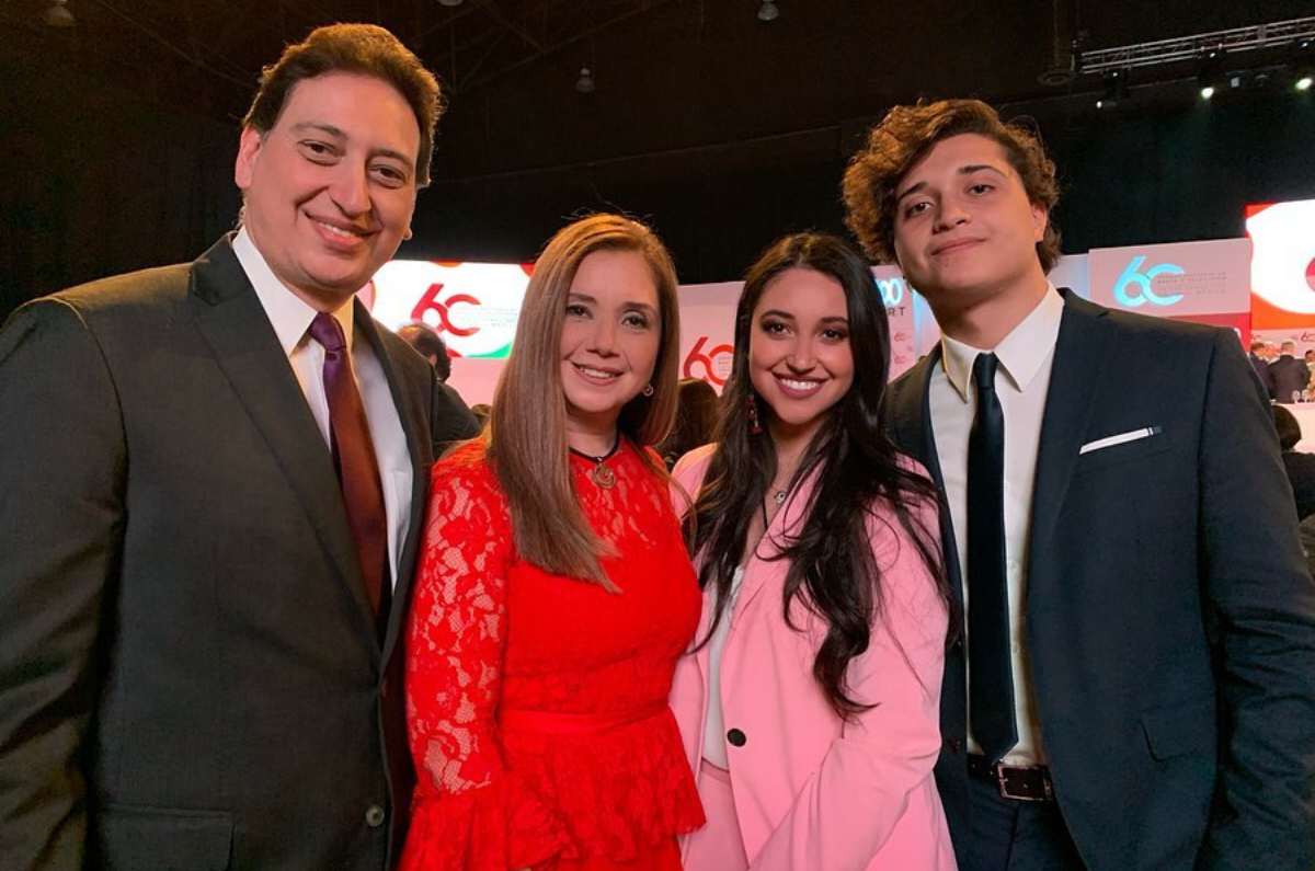 Tanya, la guapa y talentosa hija de Enrique Burak que está triunfando en los medios de comunicación