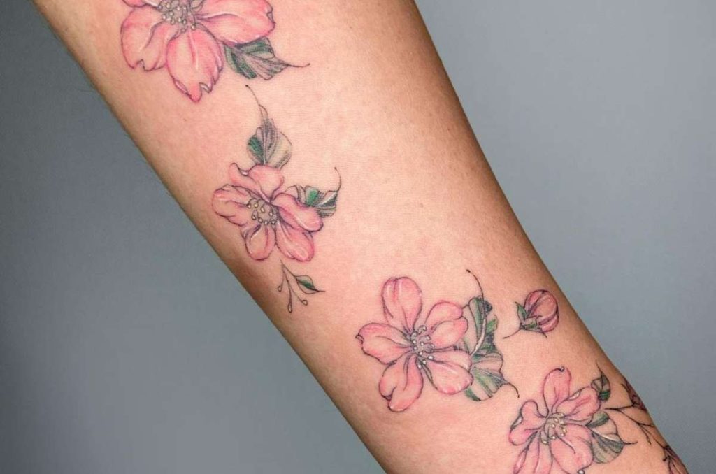 tatuaje de flores en el brazo ideas