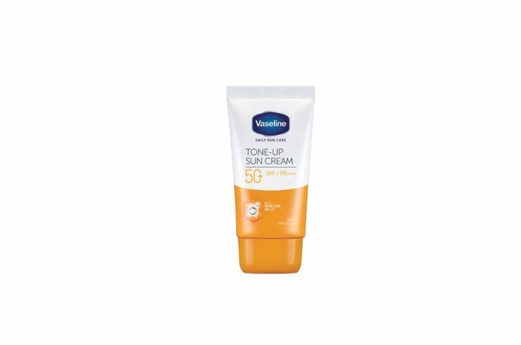 3 productos que humectan y protegen tu piel del sol sin dejar grasosa tu piel 1
