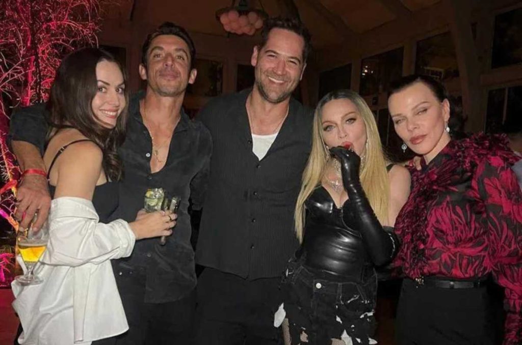 Zuria Vega y Alberto Guerra los invitados VIP en la fiesta de Madonna en CDMX 2