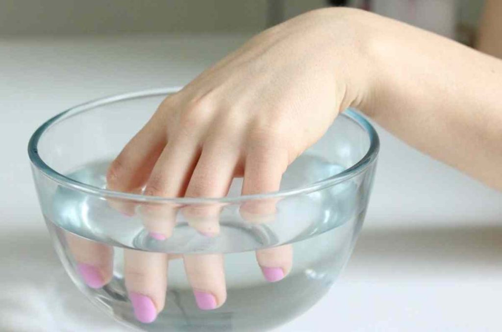 El truco para secar el gelish de tus uñas sin lámpara 0
