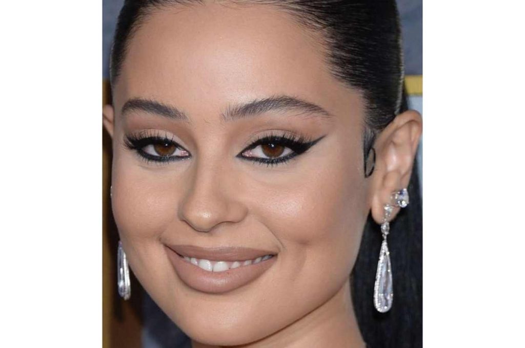 6 ideas de maquillaje para graduación que combinan con cualquier color de vestido 0