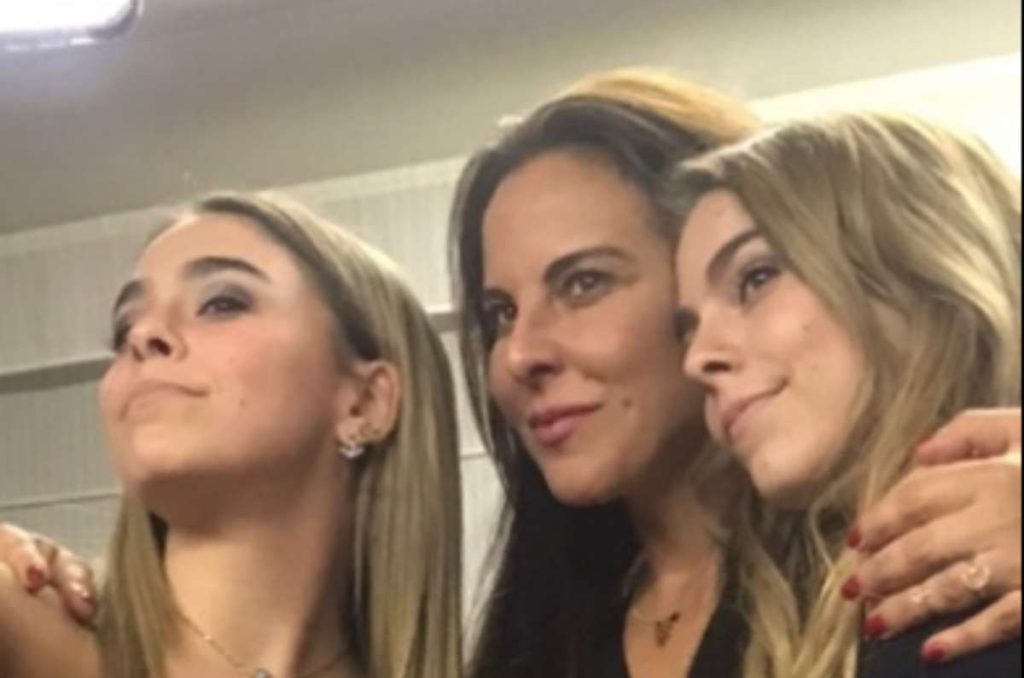 Las gemelas sobrinas de Kate del Castillo que son brutalmente GUAPAS 1