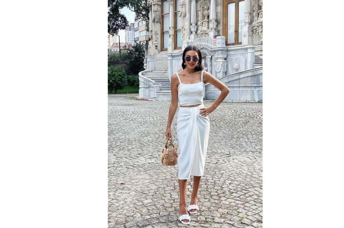Look monocromático blanco
