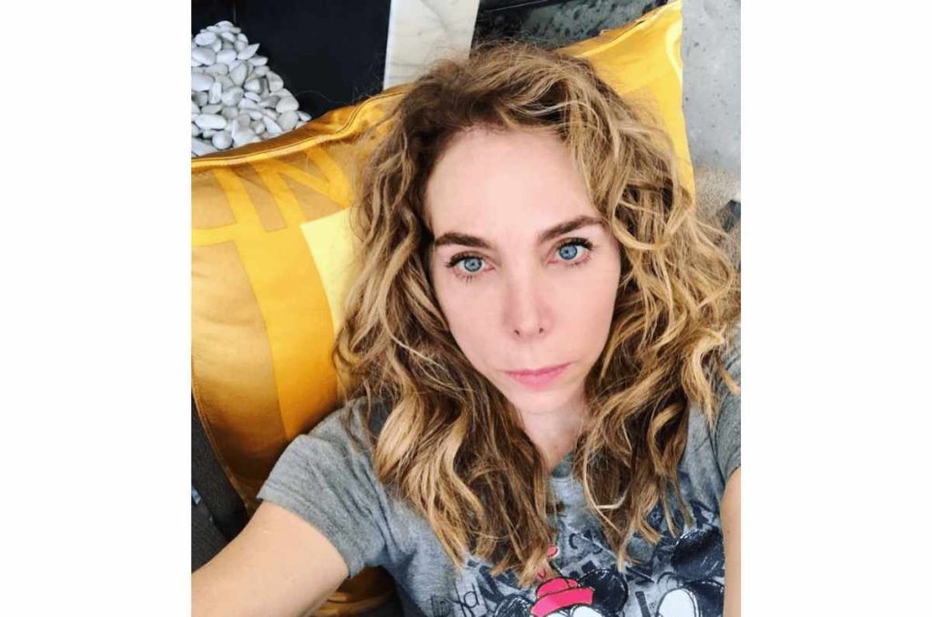 Conoce a la mamá de Belinda, ¡es igual de famosa que su hija! 1